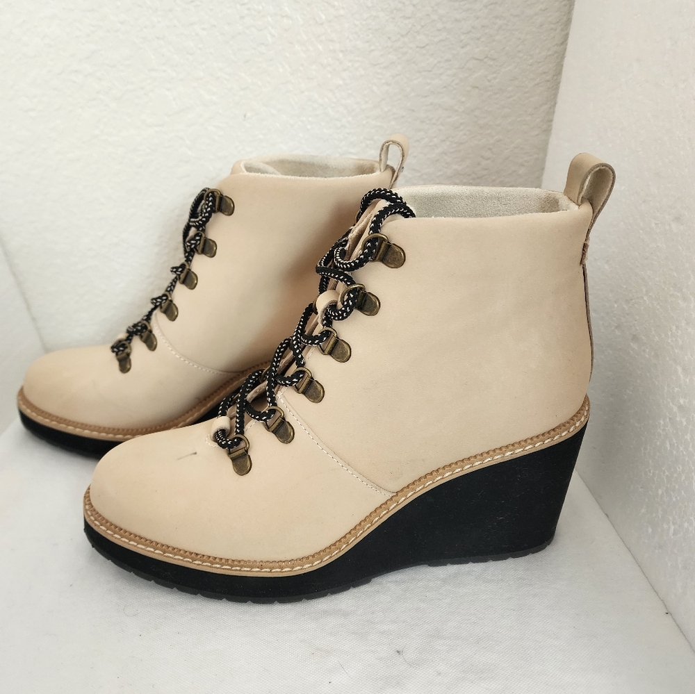 Tom's Natural Melrose Water Resistant Suede Women's Wedge Size 8 NWT